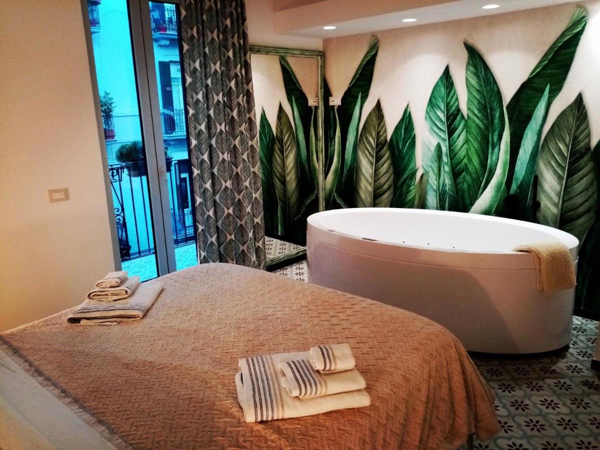 Sonnino Suite Jacuzzi Apartment Барі Екстер'єр фото
