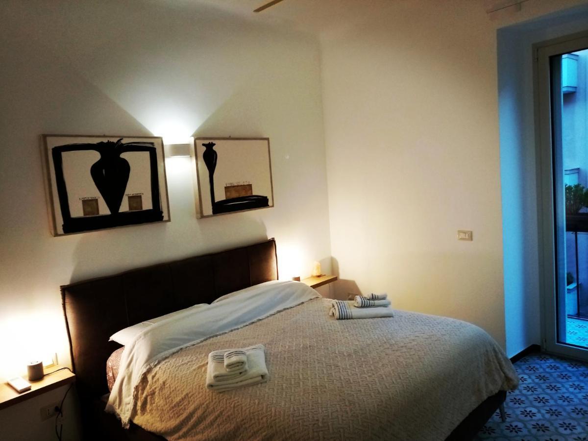 Sonnino Suite Jacuzzi Apartment Барі Екстер'єр фото