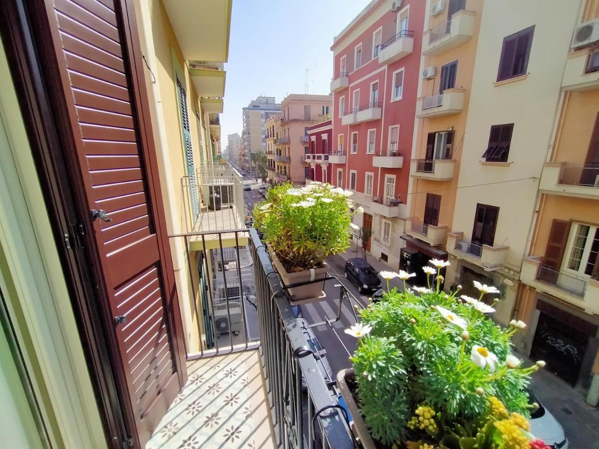 Sonnino Suite Jacuzzi Apartment Барі Екстер'єр фото